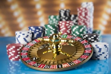 Pilihan metode pembayaran QRIS DANA OVO di vcgames